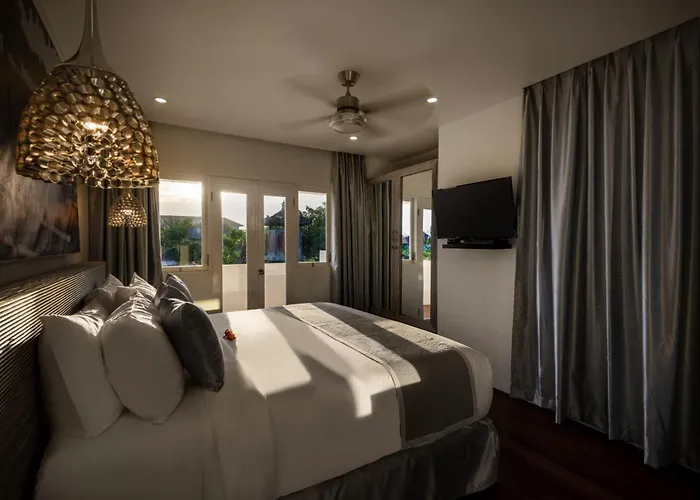 Retreat - 4 Bedrooms Close To Eat Street *